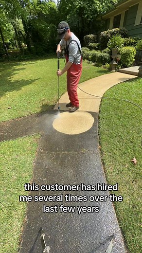 Pressure Washing Expert: Winning Back Customers