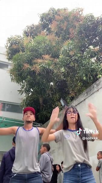 Dancinhas No TikTok: Desafios e Tendências 2025
