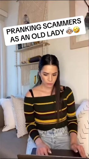 i’m @irlrosie and i prank scammers to waste their time 🤣 | IRLrosie