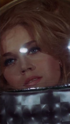 El descubrimiento de Barbarella que simboliza el fin del ícono y nacimiento de la actriz: Jane Fonda