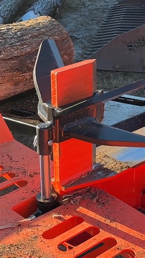 Swapping Wedges Quickly AND Easily with the Wolfe Ridge 28C Log Splitter! #getsplitdone-001 | West Woody