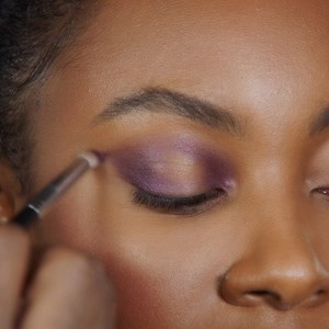 We have a NEW tutorial on our channel! 💜 Watch Kilprity create this pretty purple halo eye makeup look using our color tattoo eyeshadow in 'knockout' and Nudes of New York palette! #maybellinexkilprity #purplemakeup WATCH HERE: https://youtu.be/L1NbY0U0OLk | Maybelline New York