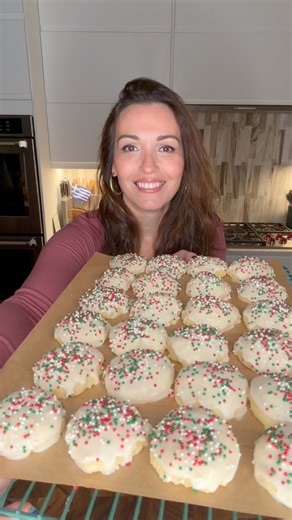 1.9M views · 19K reactions | Italian Ricotta Cookies  https://hungryhappens.net/italian-ricotta-cookies/ ✨✨Comment RECIPE to receive a link  in your DMs ✨✨✨ | hungry happens | Facebook