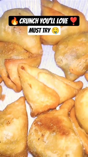 🔥Aloo 🥔Samosa In Paan Shape 🤯 |Viral Snack Recipe|Tea time snacks recipe ☕#snacks#samosa#viral#yummy