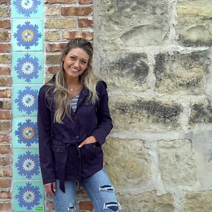 You need this jacket in your life 🙂 https://www.graceandlace.com/collections/new-releases/products/rain-jacket | Grace and Lace