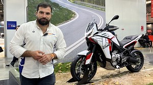 Moto Morini X-Cape 1200 2025: in video la maxi enduro in versione definitiva