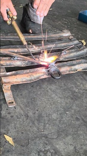 reforço na Solda do Peito de Aço do Fiat 147 - Agro Engenharia Social 🙏🏼