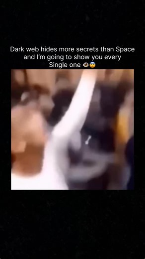 Banned footage only on Instagram: "Just @bannedfootageonly #创新事实可再生能源创新事实可再生能源 荷兰正在测试一种会发 电的道路。这些道路表面铺设了特殊的太阳能板,并覆盖着一层透明 且非常坚固的保护层。当阳光照射到路面时,太阳能电池会吸收光能 并将其转化为电能。这些电力可以用于街道照明、交通信号灯,甚至 为电动车充电。虽然每一小段道路产生的电量有限,但在长距离和高 曝光的路段,累计起来的电力相当可观。这项技术不仅减少了对化石 燃料的依赖,还为建设可持续和智能城市提供了新的可能性,让日常 基础设施也能成为清洁能源的来源。#荷兰#你知道吗#知识#科..."