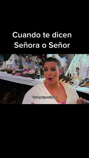 Confusiones de Género en Humor: Cipro Show