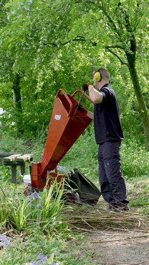 This is how you use a Garden Chipper