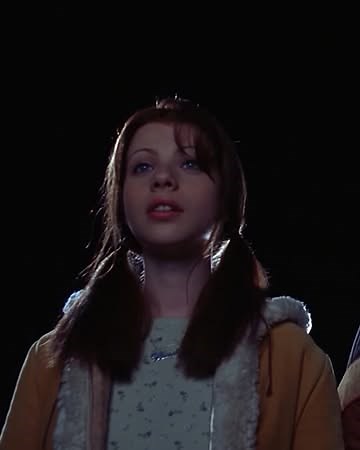 Imovision on Instagram: ""Mistérios da Carne” (2004), dirigido por Gregg Araki. 🎬 Onde assistir: o filme está disponível no streaming Reserva Imovision. Esse drama coming-of-age, repleto de camadas e complexidades, nos conduz por um trajeto angustiante e, por vezes, devastador - mas belamente construído - pela psiqué e passado de seus personagens. Michelle Trachtenberg, que interpreta Wendy no filme, será sempre uma estrela eternizada nos cinemas - e em nossos corações. 💫 > Teste de 07 dias gr