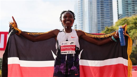 Watch the moment Ruth Chepngetich made women's racing history with world record Chicago Marathon finish