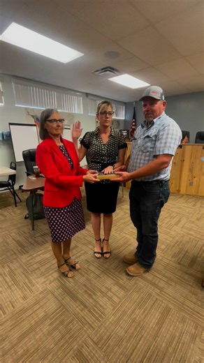 At 5:30 p.m. on April 17, 2025, Marie Moore (former Vice Mayor) formally assumed the role of Mayor of the Town of Camp Verde by taking the oath of office. | Town Of Camp Verde