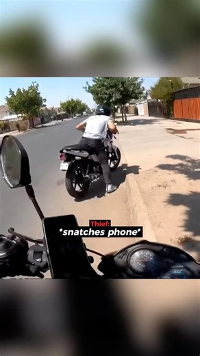Phone Thief Tried To Steal Bikers Phone.
