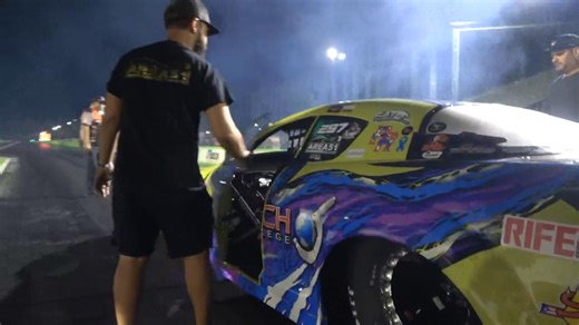 El kill3r haciendo 6.05 World Record 20B en testing monday en Orlando Speed World Dragway Luego del evento World sports compact challenge Cobertura Gracias a O&J Performance Billet Inc Melao Bakery Azteca Restaurant MKE 413 Kustoms LLC William Carrasquillo GRS-Motorsports.com Coquitech Performace Estrada Repair Anones Barber Shop Goodfeathers 2 Tattoos & Piercings Fiebreunderground El Sinico #rotorvspiston #boost #oxidonitroso #Castrobarber83booksycom Narración Pitbull Racing TV | El ORFANATO