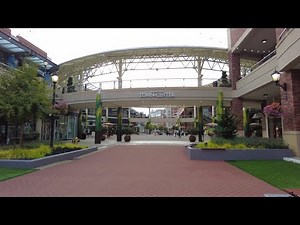 Redmond Town Center in Redmond, Washington [4K]