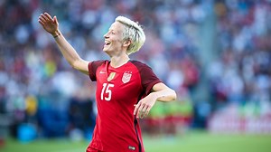 😏😏😏 Megan Rapinoe scored a brilliant goal at StubHub Center last night. (via ESPN) | LA Galaxy