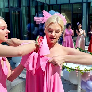 8.2M views · 10K reactions | Convertible dress which can simply be styled differently in endless ways! | 5-Minute Crafts | Facebook