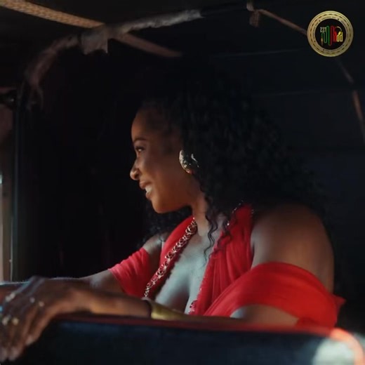 #nouveauté 🇨🇲🇳🇬🎼 Après le succès mondial de sa collaboration avec Yemi Alade, la divas Charlotte DIPANDA refait un tour au Nigeria et cette fois-ci pour un banger estivale en mode “SURVIVOR” avec la big star Davido 🚀 Le titre est dispo sur 23Mood ici 👇🏽 https://www.237mood.com/kmer-new-hit 🔗YouTube 👉🏽 https://youtu.be/FWkY4vbmBjU?si=C-YQ1EYJyZlaVHCL #TesDansLeMood | 237Mood