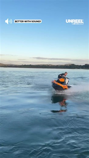 Felipe's daring jet ski stunts: The water sports prodigy in action!