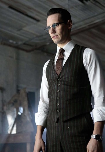 Edward Nygma: The Enigmatic Riddler in Gotham
