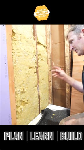 Shower bench 👊🤩🔥🌟💪😊 #DIY #tile #homeimprovement #bathroomremodel #bathroomremodelingteacher #freestuff #NASCAR #NFLSunday #freeitems #TransportationProvided #freetogoodhome #FitnessEquipment #curbsidepickup #trading #sticker #fblifestylee | Bathroomremodelingteacher