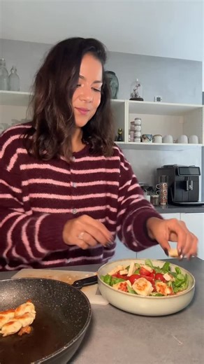 Kyria Nichelatti | Ce que je préfère dans le déjeuner c’est le dessert 😋 et surtout les granola Noël de chez @mymuesli.fr Cette année 3 nouvelles saveurs... | Instagram