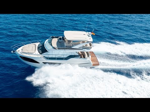 Absolute 47 Fly - Luxury Flybridge Yacht in Detail