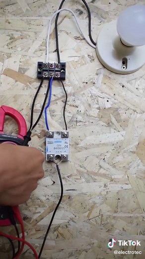 Funcionamiento del Rele de Estado Sólido en Electrónica