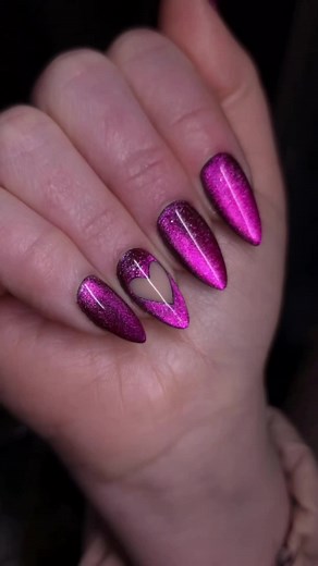 How to Draw Hearts Evenly on Nails for Valentine's Day
