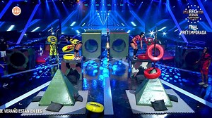 25K views · 285 reactions | ¡GANÓ 200 PUNTOS!  Onelia Molina superó a Karen Dejo en un emocionante duelo de obstáculos y ganó 200 puntos para el equipo rojo. Encuentra más momentos como este AQUÍ ► https://tinyurl.com/3eepcaa6 Mira el programa completo de #EEGVersusDeGeneraciones en América tvGO ► https://bit.ly/eegfbtvgo | Esto es Guerra Perú | Facebook