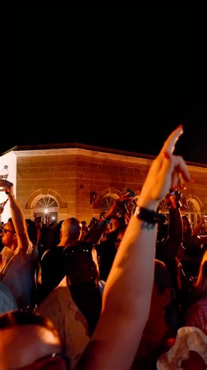 If you’re seeing this video for the first time and you’ve just discovered Forward Motion Online, welcome! We’re one of the UK’s fastest-growing events, bringing together people who love deep, soulful, feel-good house music all focused on the 25 crowd who want to party like it was in the 90s. Next year, we’re heading back to Malta for our second international music festival ,four incredible days and nights with 2,000 people, open-air clubs, beach parties, boat parties, and afterparties that go de