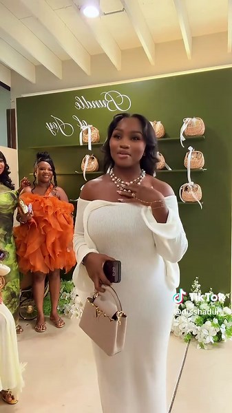 Let's see who can speak Yoruba 100% without English pollution @Kemi | Remote Nurse 🩺 @Datblackwoman @Yemi_simi @Lily4eva Who won??? #tiktok #viralvideos #fyp