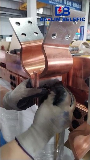 Fixing the busbars on the three phase pad mounted transformer body