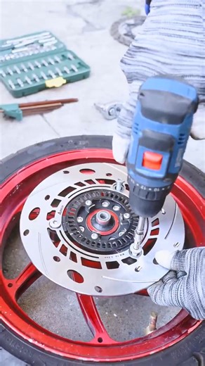 4.3K views · 26 reactions | ️ NMAX155 Installation in Progress! Clean fit. Solid feel. Braking upgraded.  Watch how the NMAX155 brake setup comes together — simple, precise, and built for performance. ️ Turn up the volume & enjoy the install. — Adelin #NMAX155 #BrakeUpgrade #Adelin #MotorcycleBrakes #ScooterLife | Adelin Hydraulic Brake | Facebook