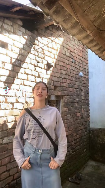 Director's Role in Ma Ta Cinema Ko Film Analysis