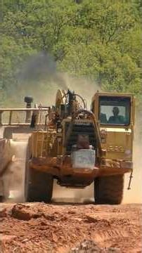 2 Earthmovers Getting in Position to Scrape #caterpillar #earthmoving #heavyequipment #diesel