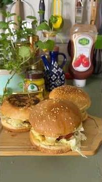 Part 2: cCrispy Chicken Burger 🍔🌸: #recipe #chickenburger #dubailfe #shortsfeed