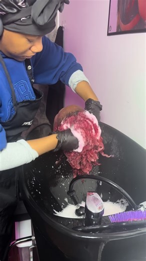 New client ✨ Silk press process intentional care 🤍 Healthy hair is always the goal at Platinum Intentions 📍 Greenville, SC Wigs • Weaves • Braids • Natural Book your next look with platinum intentions 🔗 Copy & paste the link from my bio into your web browser #sc #healtyhair #press #naturalhair