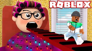 Escape Grandma's house in Roblox (Christmas update)