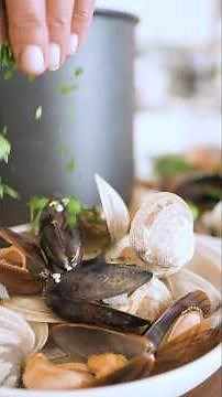 Delicious Steamed Mussels and Clams Recipe #cooking #shorts