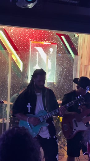 Natty Grandi en concert : l'essence de la Prophecy