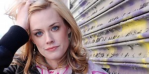 "Blue Bloods" actress Abigail Hawk's Wiki: Age, Husband, Family, Married, Measurements, Children, Net Worth