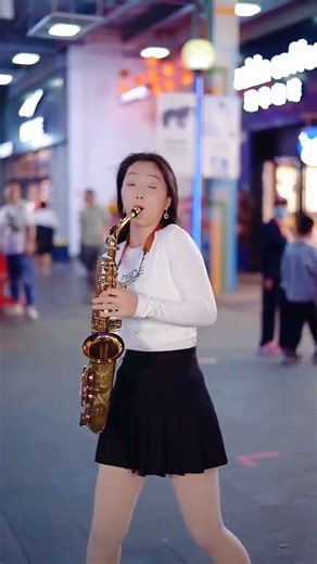 等你等了那么久！ #街头 #春晓乐器达人 #快手乐器秀 #saxophone #手笛