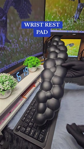 a wrist rest pad that keeps your hands comfortable and supported through long hours of typing. reduces strain, improves posture, and makes your workspace feel more ergonomic and easy to work in. #wristrestpad #workspacecomfort #techsetup #typingessentials #productfinds
