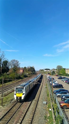 Thameslink 700029 departing Elstree & Borehamwood 6/4/26