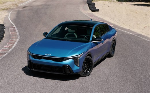 Le Guide de l'auto met à l'essai la Kia K4 2026