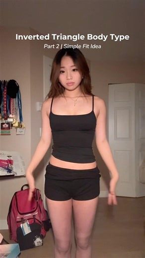 STYLE SIMPLE OUTFIT FOR INVERTED TRIANGLE BODY TYPE!! #youtubeshorts #fashion #style