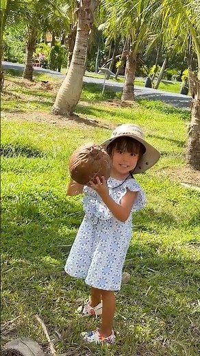 Kids Explore Coconut, Banana and Betel Trees in The Tropical Garden 🌴🍌