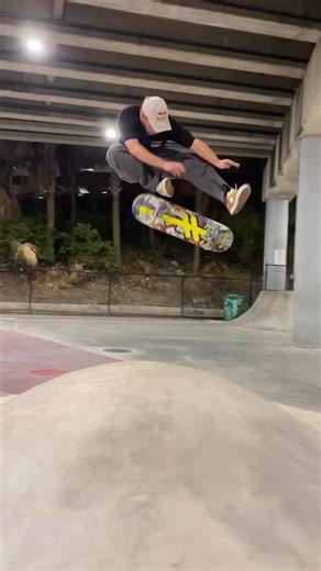 Couple of mesmerizing Heelflips by Jamie Foy 💆‍♂️ | Street League Skateboarding